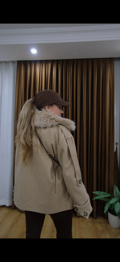 Kadın Bej Kürklü Kaban