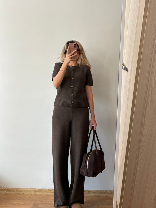 Kahverengi alt üst takım