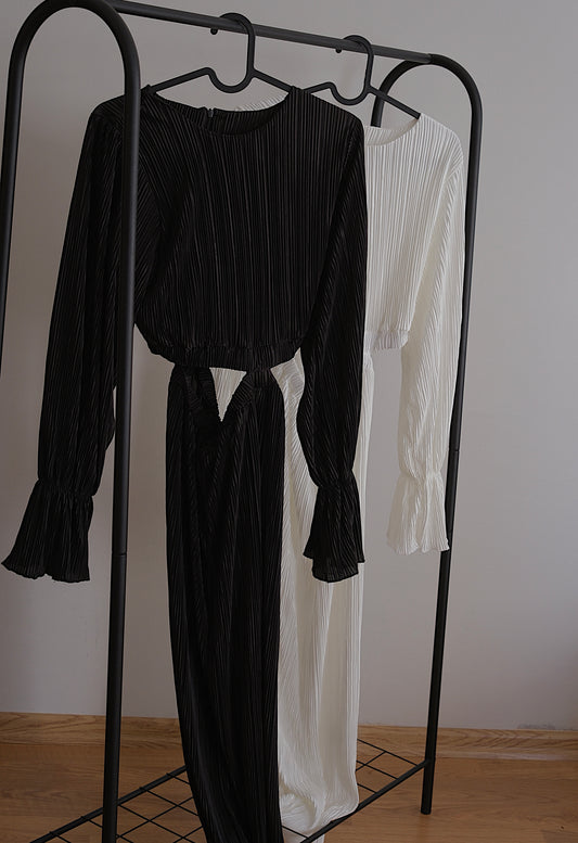 Kadın Siyah Pliseli Uzun Kollu Elbise